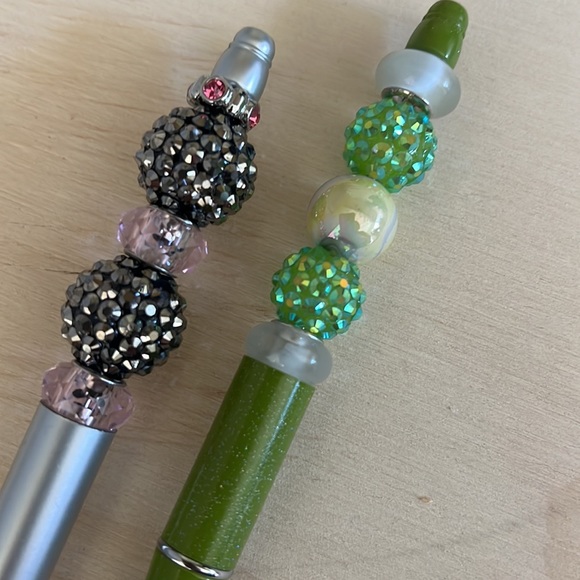 Two handmade bead writing pens 2 / $15 🖊 - Picture 4 of 6
